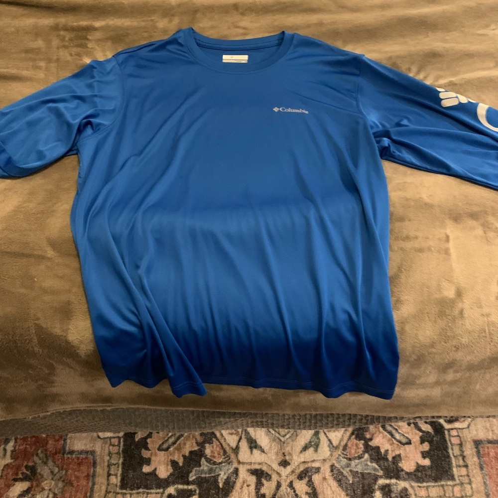 Columbia men’s performance long sleeve t-shirt blue